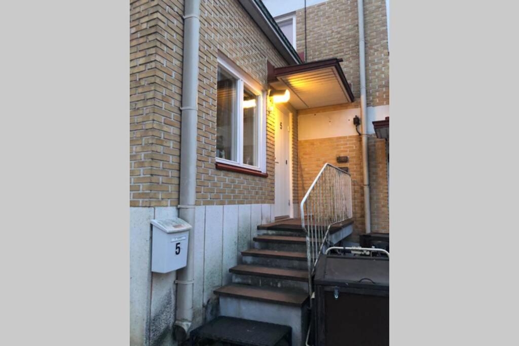 Apartmán Yksioe 1 Km Jokirannasta Foeriltae/ 2 Km Torilta Turku Exteriér fotografie